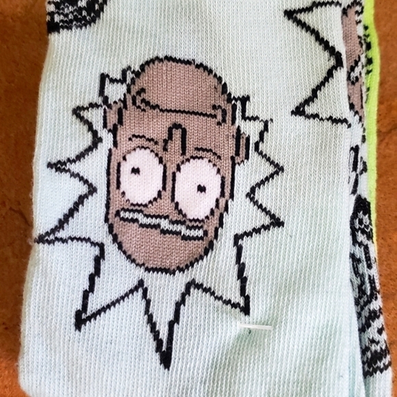 𝅺rick and Morty Crew Socks New 2 Pair Included - Picture 3 of 7